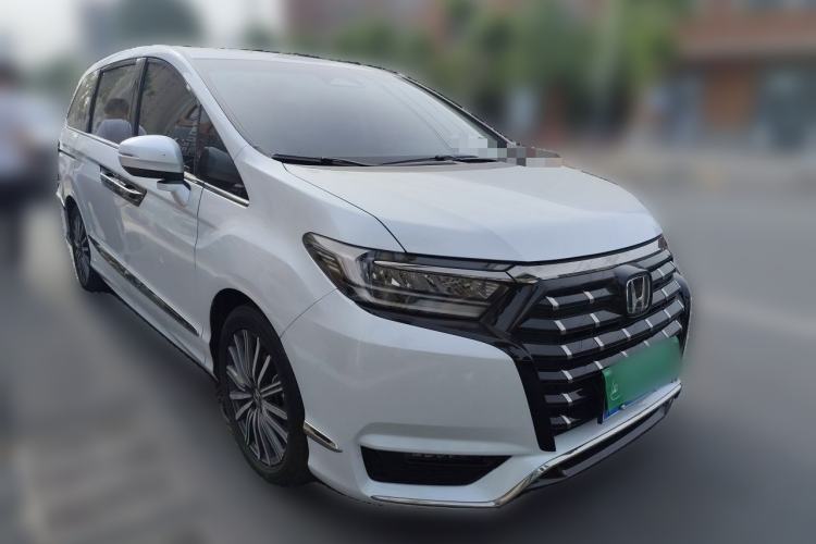 Used Honda Elysion 2024 2.0L eHEV Luxury Edition Front Right 45 Deg