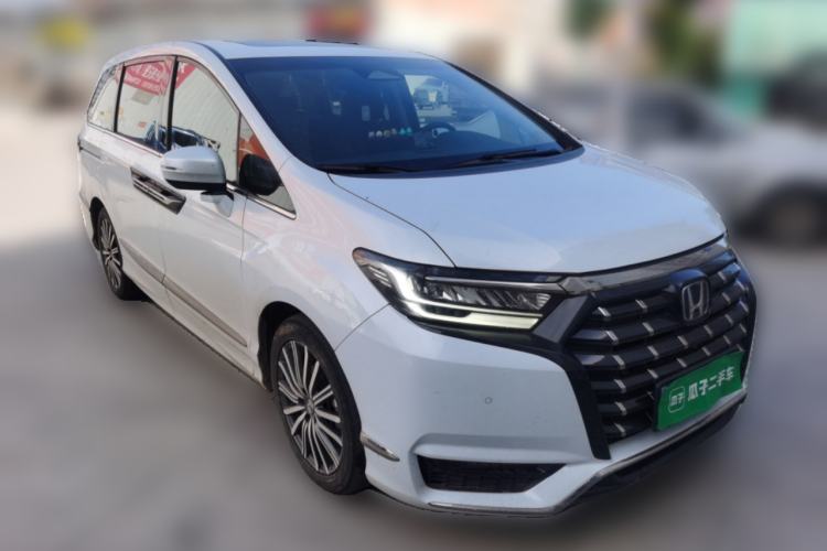 Used Honda Elysion 2024 2.0L eHEV Ultimate Edition Front Right 45 Deg