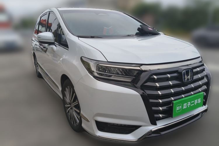 Used Honda Elysion 2024 2.0L eHEV Luxury Edition Front Right 45 Deg