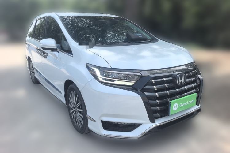 Used Honda Elysion 2024 2.0L eHEV Luxury Edition Front Right 45 Deg