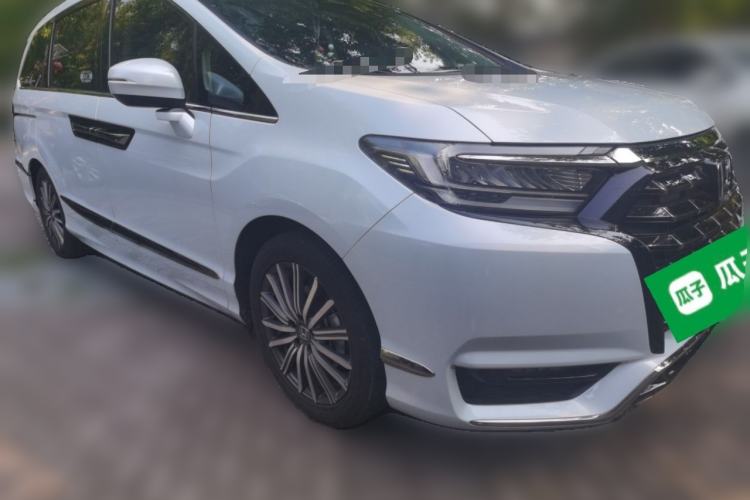 Used Honda Elysion 2024 2.0L eHEV Luxury Edition Front Right 45 Deg