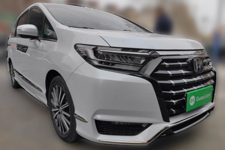 Used Honda Elysion 2024 2.0L eHEV Luxury Edition Front Right 45 Deg