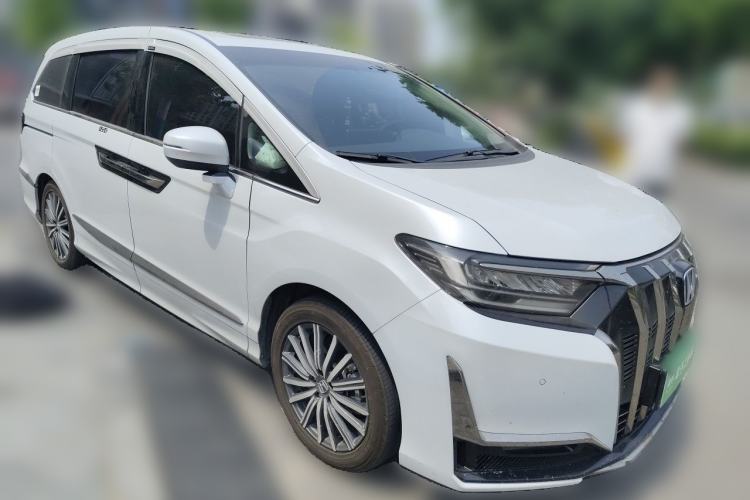 Used Honda Elysion 2024 2.0L eHEV Classic Edition Front Right 45 Deg