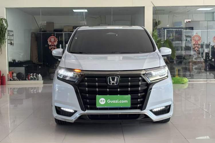 Used Honda Elysion 2024 2.0L eHEV Luxury Edition Front