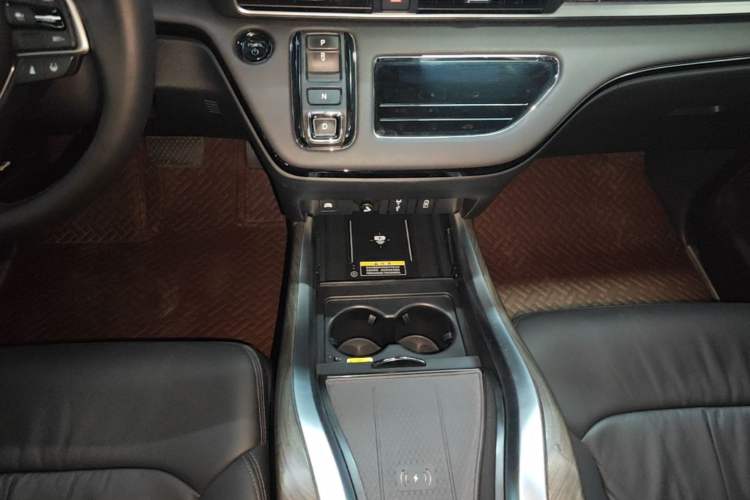 Used Honda Elysion 2024 2.0L eHEV Luxury Edition Gear Lever