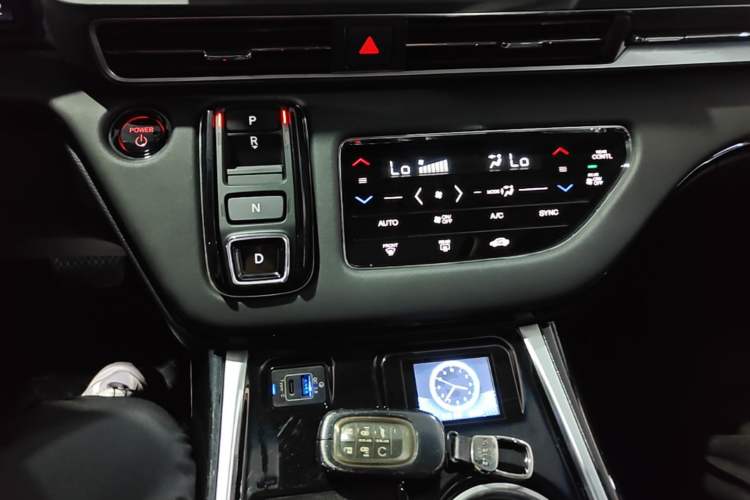 Used Honda Elysion 2024 2.0L eHEV Luxury Edition Gear Lever