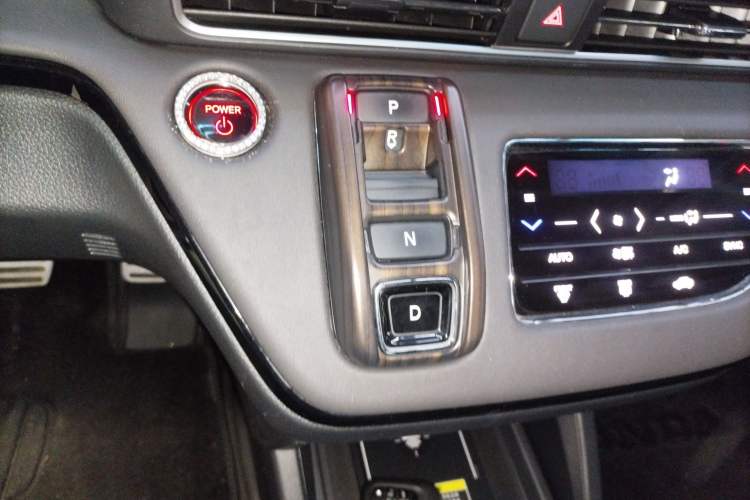 Used Honda Elysion 2024 2.0L eHEV Comfort Edition Gear Lever