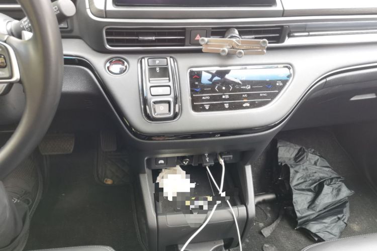 Used Honda Elysion 2024 2.0L eHEV Luxury Edition Gear Lever