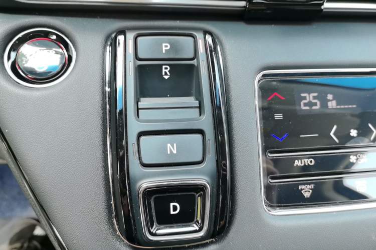 Used Honda Elysion 2024 2.0L eHEV Comfort Edition Gear Lever