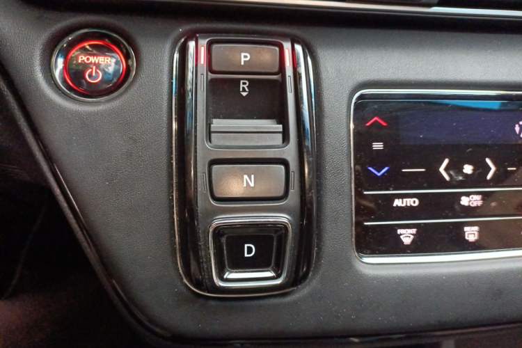 Used Honda Elysion 2024 2.0L eHEV Luxury Edition Gear Lever