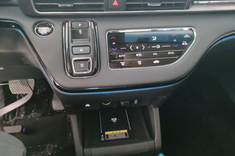 Used Honda Elysion 2024 2.0L eHEV Luxury Edition Gear Lever