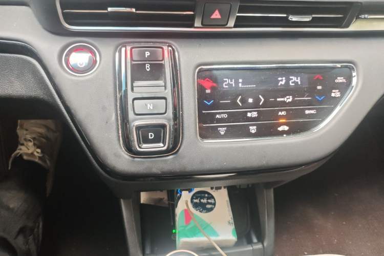 Used Honda Elysion 2024 2.0L eHEV Luxury Edition Gear Lever