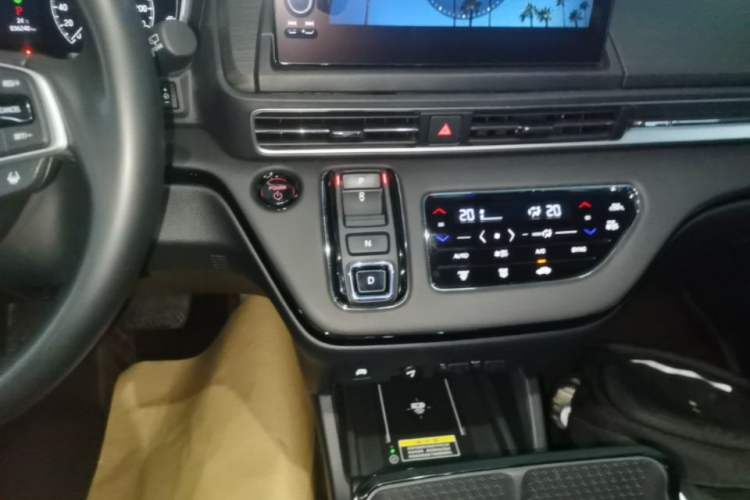 Used Honda Elysion 2024 2.0L eHEV Luxury Edition Gear Lever