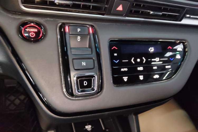 Used Honda Elysion 2024 2.0L eHEV Luxury Edition Gear Lever