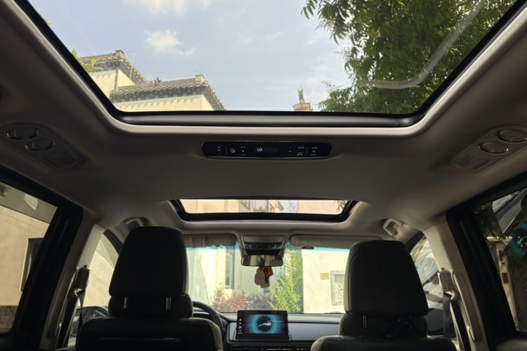Used Honda Elysion 2024 2.0L eHEV Luxury Edition Headliner