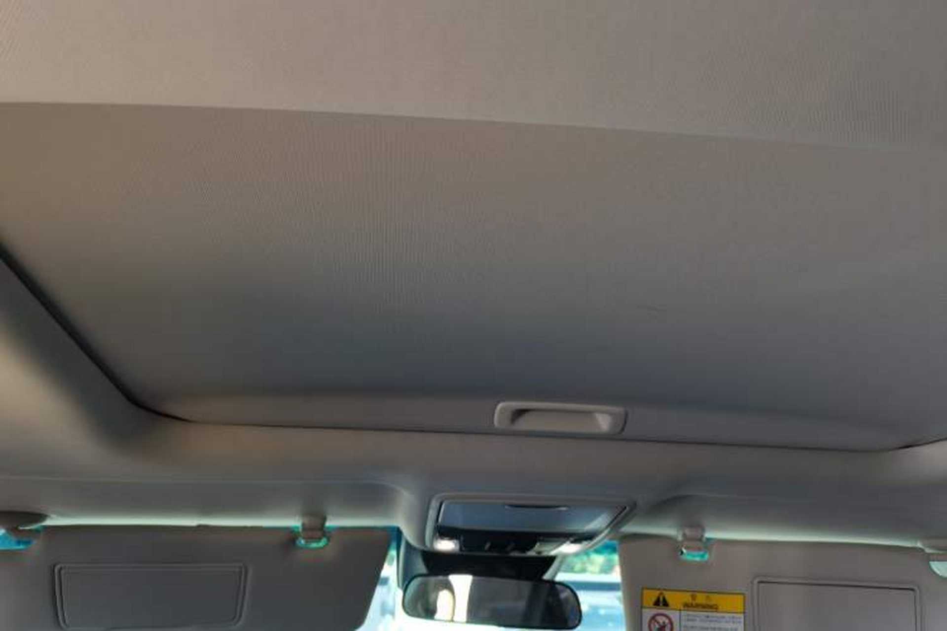 Used Honda Elysion 2024 2.0L eHEV Luxury Edition Headliner