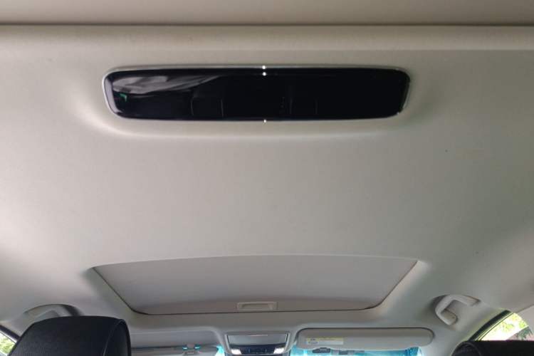 Used Honda Elysion 2024 2.0L eHEV Luxury Edition Headliner