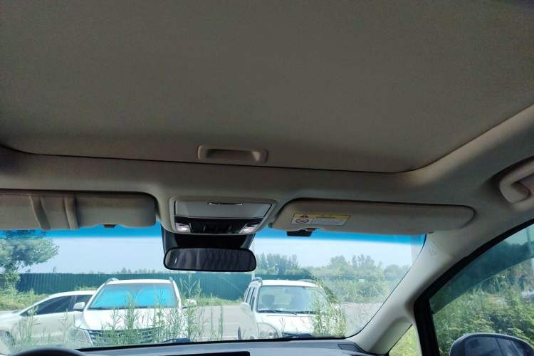 Used Honda Elysion 2024 2.0L eHEV Luxury Edition Headliner