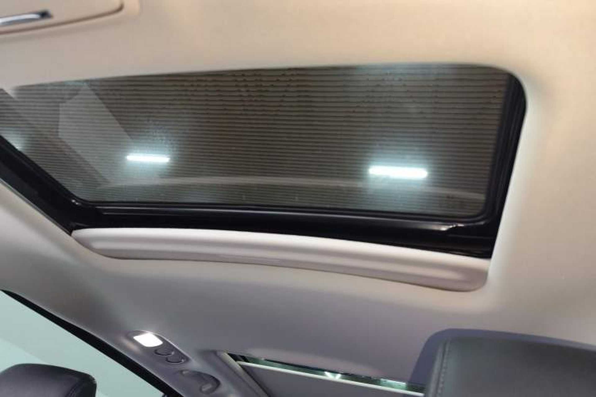 Used Honda Elysion 2024 2.0L eHEV Luxury Edition Headliner