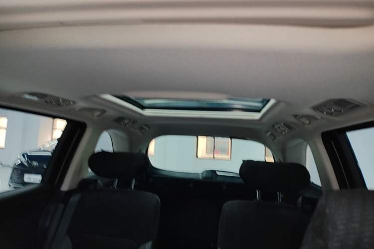 Used Honda Elysion 2024 2.0L eHEV Classic Edition Headliner