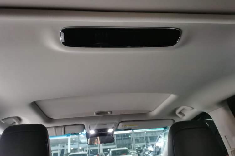 Used Honda Elysion 2024 2.0L eHEV Luxury Edition Headliner