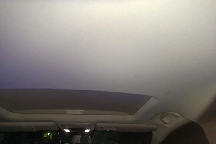 Used Honda Elysion 2024 2.0L eHEV Luxury Edition Headliner