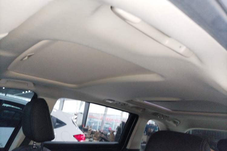 Used Honda Elysion 2024 2.0L eHEV Luxury Edition Headliner