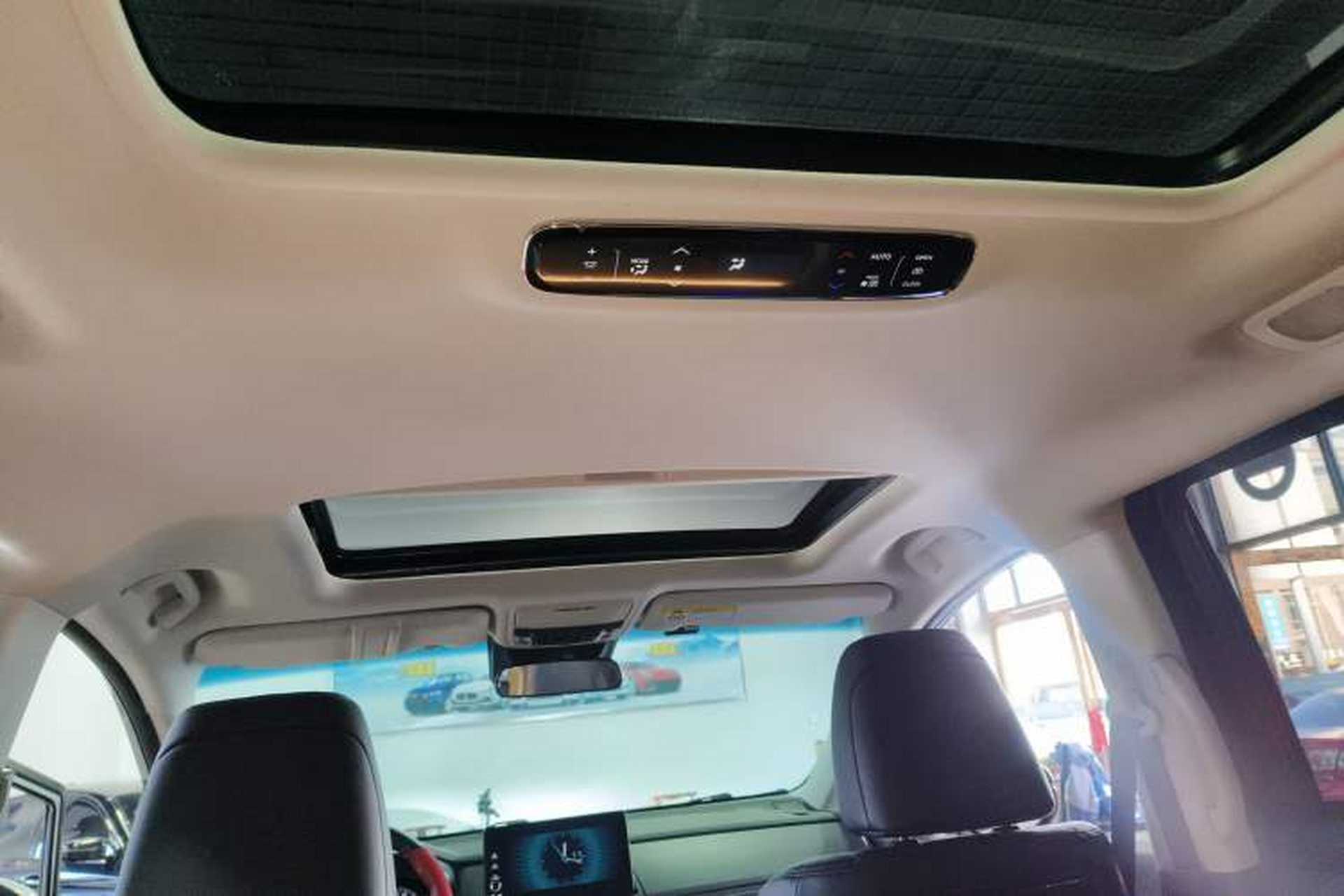 Used Honda Elysion 2024 2.0L eHEV Luxury Edition Headliner