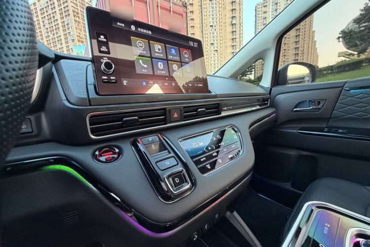 Used Honda Elysion 2024 2.0L eHEV Luxury Edition Interior 1