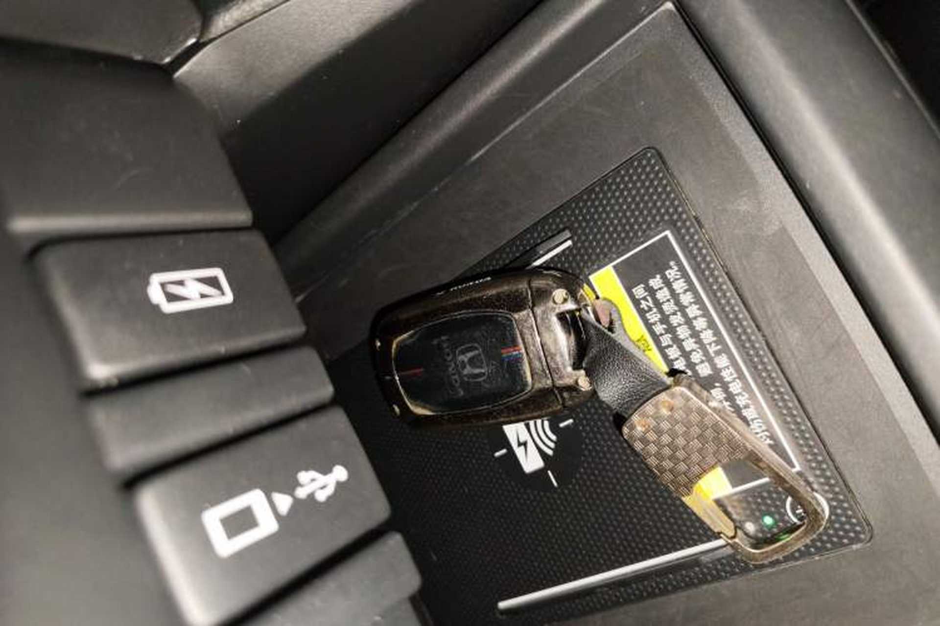 Used Honda Elysion 2024 2.0L eHEV Luxury Edition Interior 1