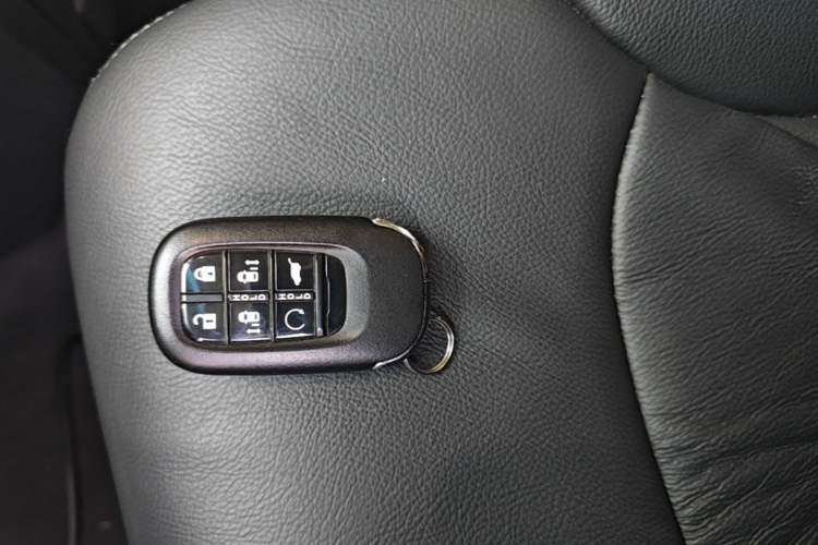Used Honda Elysion 2024 2.0L eHEV Luxury Edition Interior 1