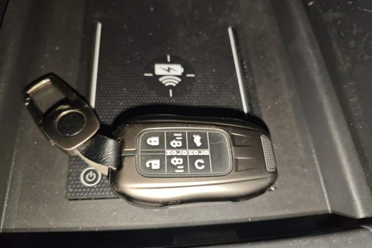 Used Honda Elysion 2024 2.0L eHEV Luxury Edition Interior 1