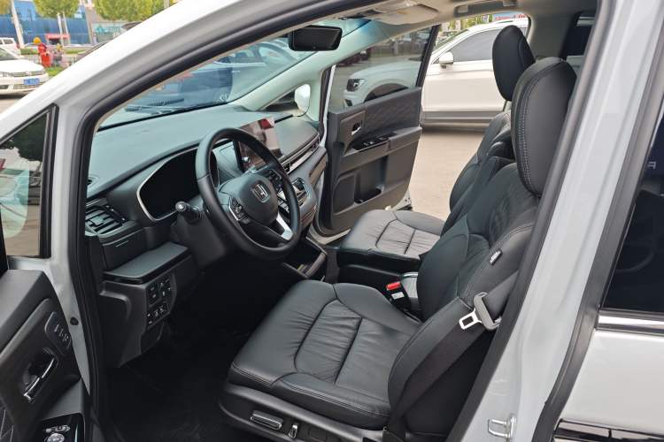 Used Honda Elysion 2024 2.0L eHEV Ultimate Edition Interior 1