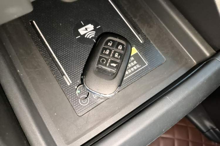 Used Honda Elysion 2024 2.0L eHEV Comfort Edition Interior 1