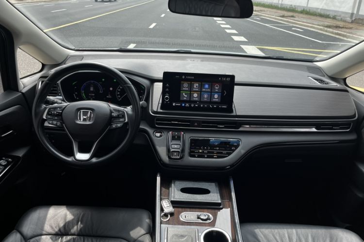 Used Honda Elysion 2024 2.0L eHEV Luxury Edition Interior 1