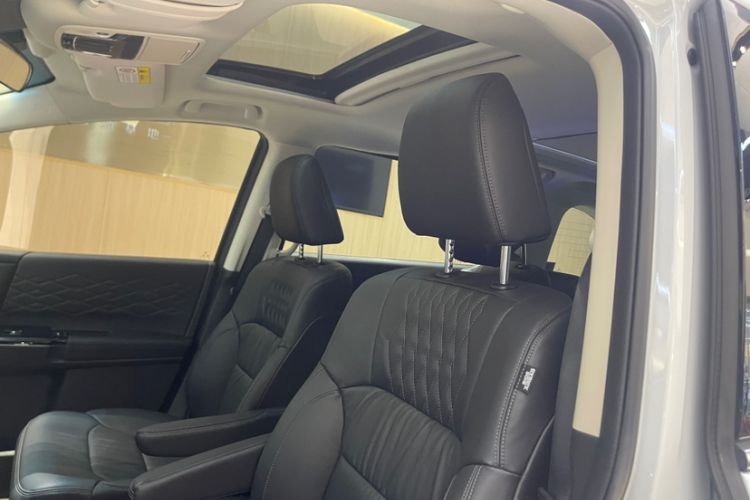 Used Honda Elysion 2024 2.0L eHEV Luxury Edition Interior 10
