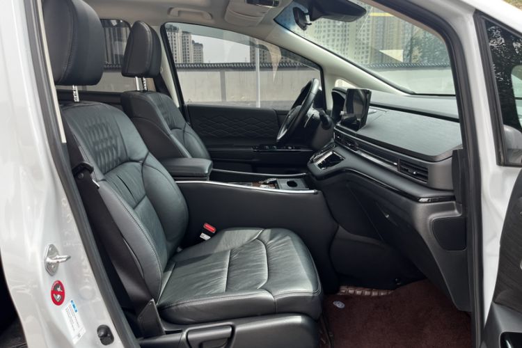 Used Honda Elysion 2024 2.0L eHEV Luxury Edition Interior 10