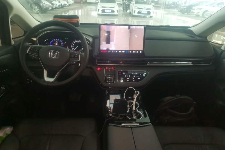 Used Honda Elysion 2024 2.0L eHEV Luxury Edition Interior 2