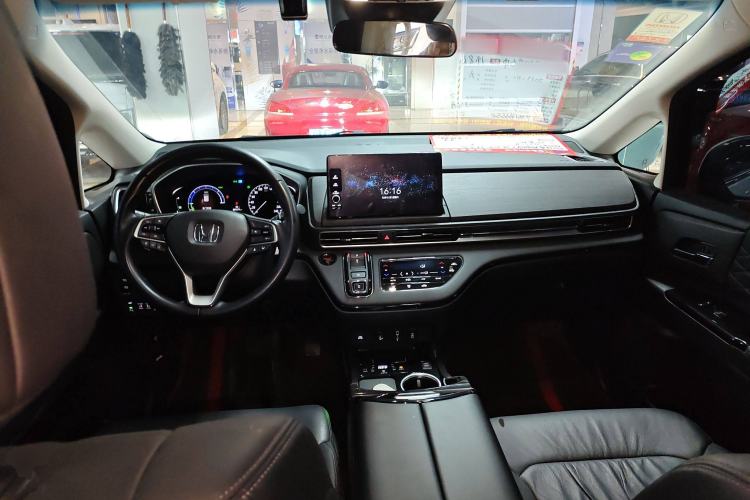 Used Honda Elysion 2024 2.0L eHEV Luxury Edition Interior 2