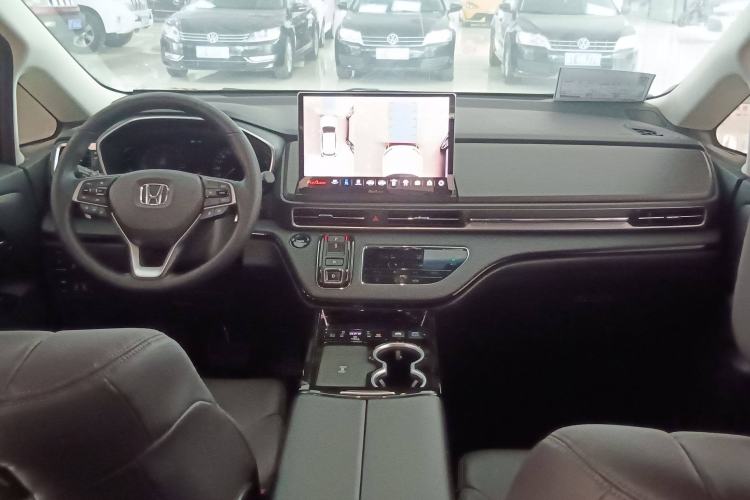 Used Honda Elysion 2024 2.0L eHEV Luxury Edition Interior 3