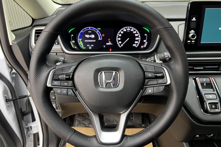 Used Honda Elysion 2024 2.0L eHEV Luxury Edition Interior 3