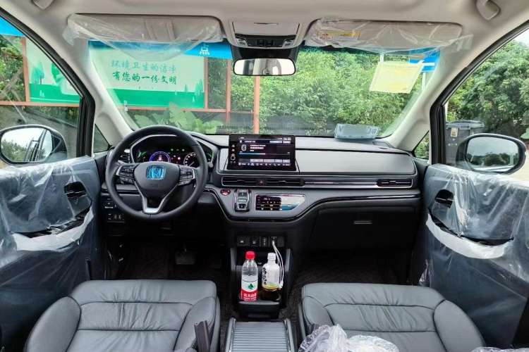 Used Honda Elysion 2024 2.0L eHEV Luxury Edition Interior 3