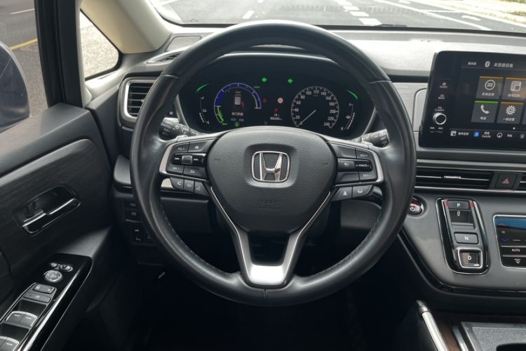 Used Honda Elysion 2024 2.0L eHEV Luxury Edition Interior 3