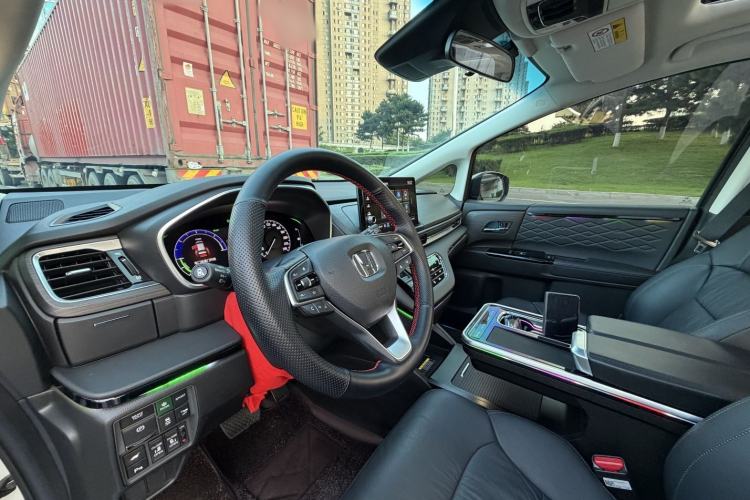 Used Honda Elysion 2024 2.0L eHEV Luxury Edition Interior 4