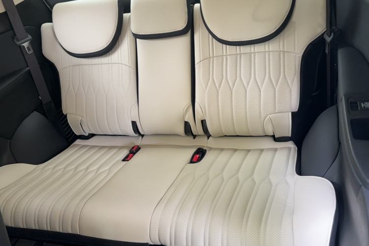Used Honda Elysion 2024 2.0L eHEV Comfort Edition Interior 4