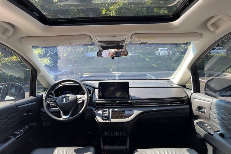 Used Honda Elysion 2024 2.0L eHEV Luxury Edition Interior 5