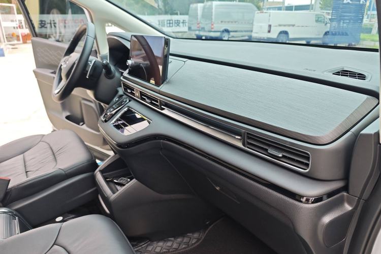 Used Honda Elysion 2024 2.0L eHEV Ultimate Edition Interior 7
