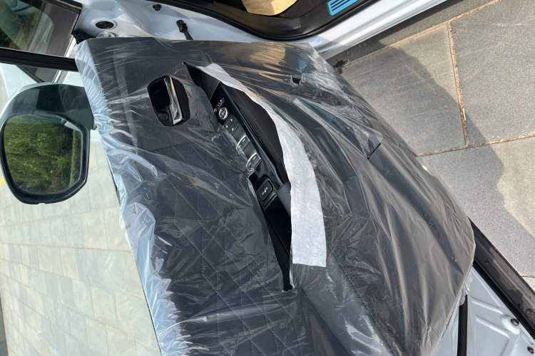 Used Honda Elysion 2024 2.0L eHEV Luxury Edition Interior 8