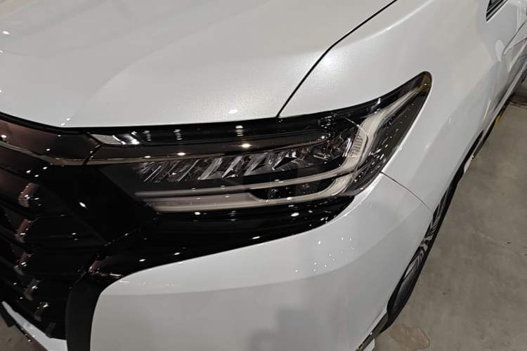 Used Honda Elysion 2024 2.0L eHEV Luxury Edition Left Front Headlight