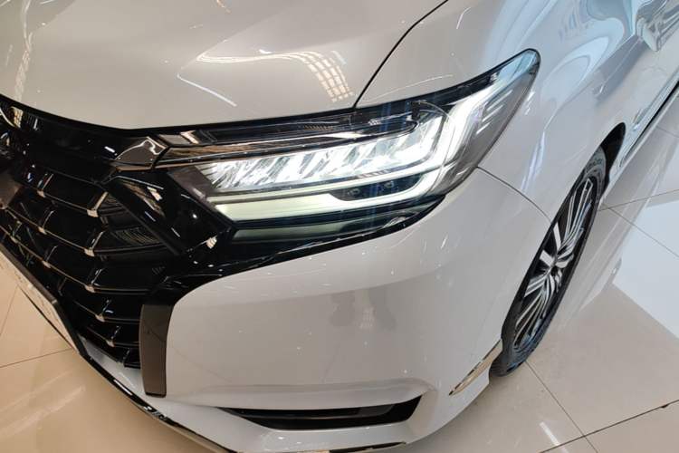 Used Honda Elysion 2024 2.0L eHEV Luxury Edition Left Front Headlight